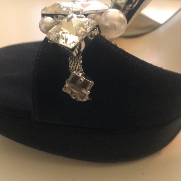 Black Satin pearl and rhinestone sandals - Picture 7 of 8